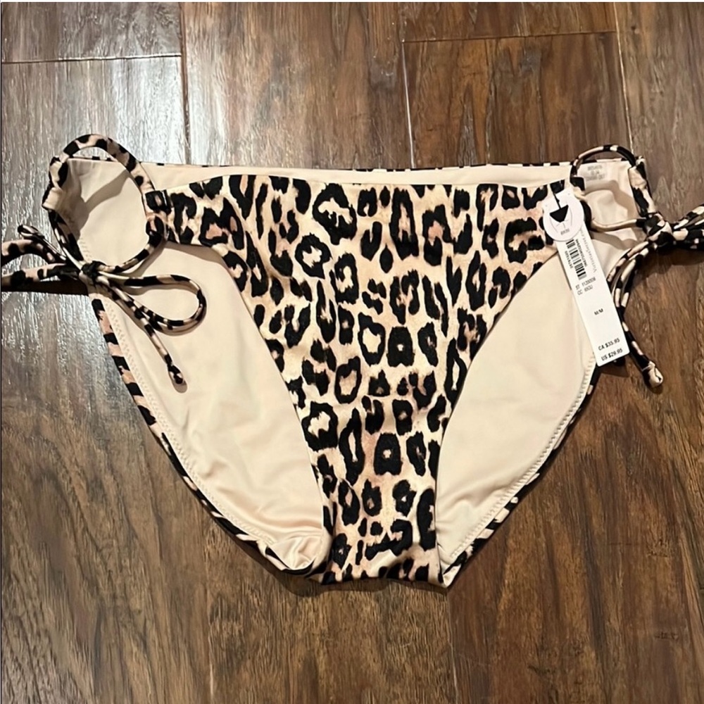 VS Leopard Print Bikini Bottom Size Medium NWT